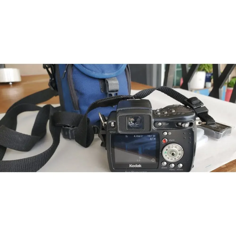 Working Kodak EasyShare DX7590 5.0 Mp With Case Extra Battery Extra SD Card